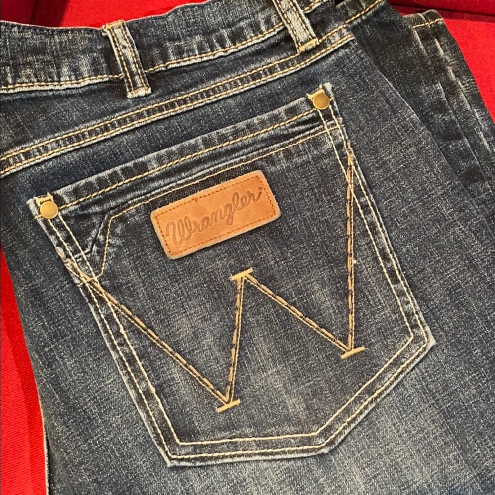 Men’s Wrangler Retro Slim Boot Cut Denim Jeans